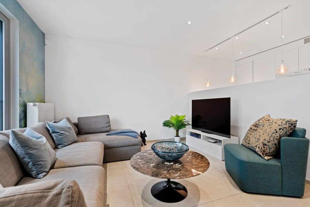 Appartement Lux City Escape 2br Apt With Balcony & Workspace